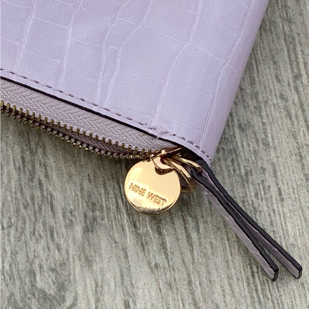 GUC! Nine West Lavender Croc-Embossed Leather Gold Wallet - Picture 7 of 7